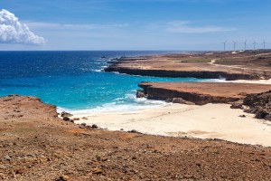 a picture of dos playa beach in aruba