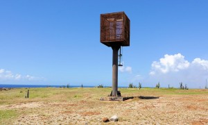 a picture of the seroe colorado lighthouse in aruba