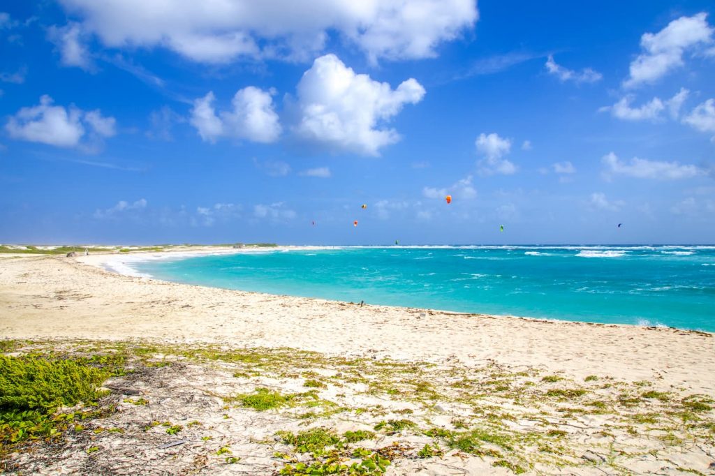 Boca Grandi, Aruba. One of the best kitesurfing spots in Aruba.